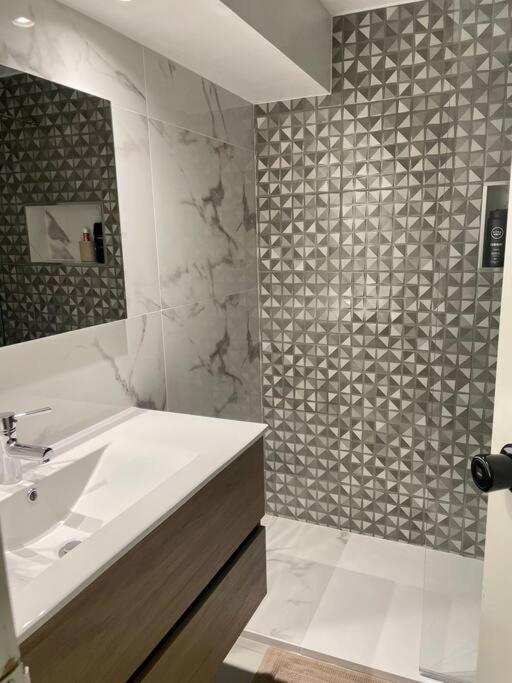 Newly Refurbished 2 Bed Appt וילהמורה מראה חיצוני תמונה